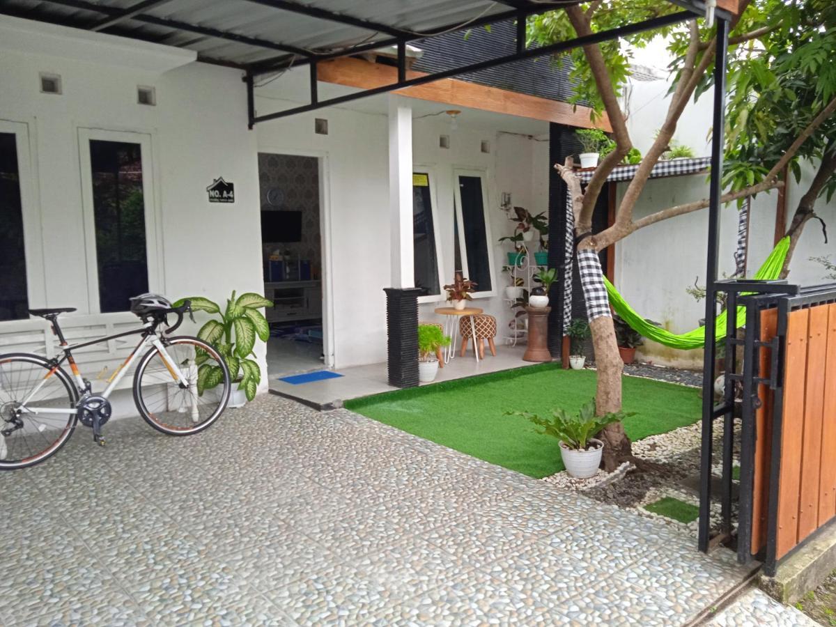 Shifana Homestay Syariah Yogyakarta Exteriér fotografie